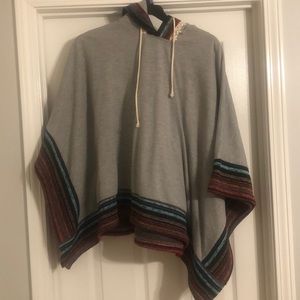 Women’s Altar’d State Poncho Size Small